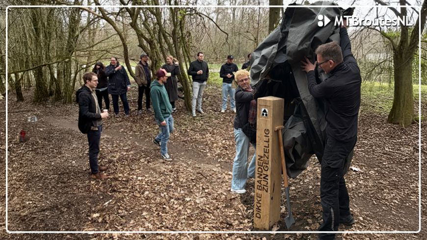 Gedenkteken voor Peter Bloemink onthuld langs MTB-route Zwolle (Westerveld)